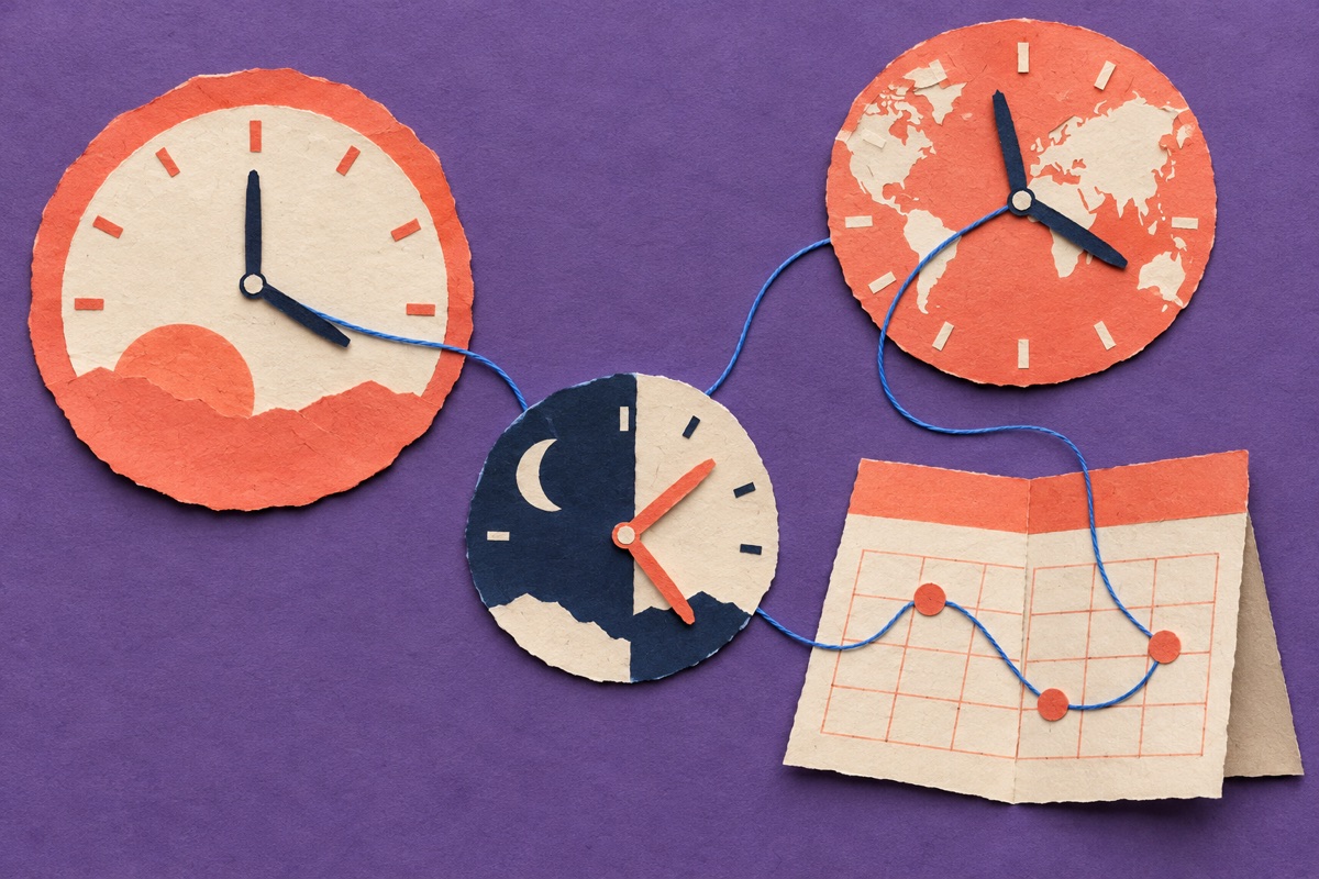 Papircollage med ure og en kalender forbundet af en blå tråd.